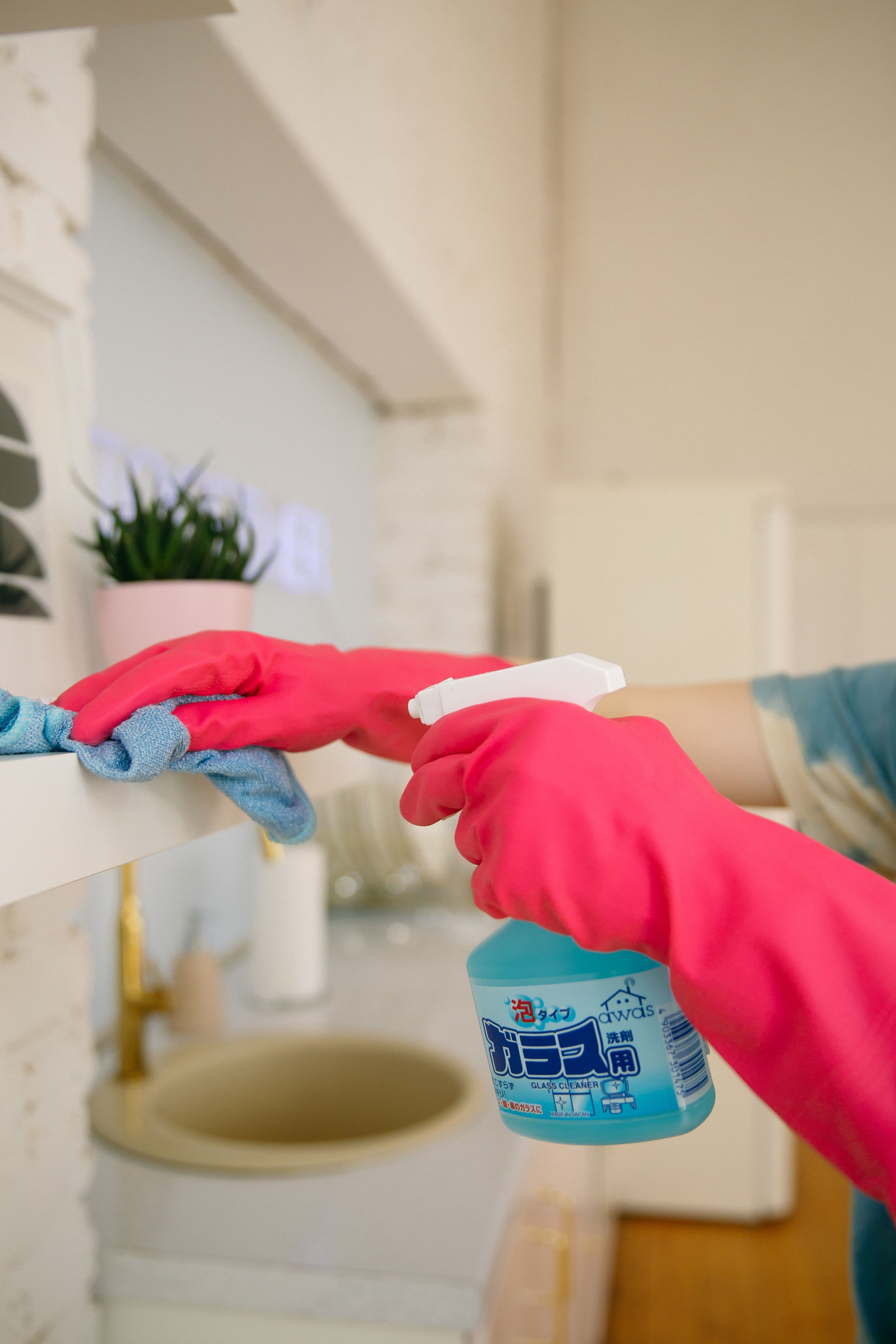 Professional cleaning guides and tips